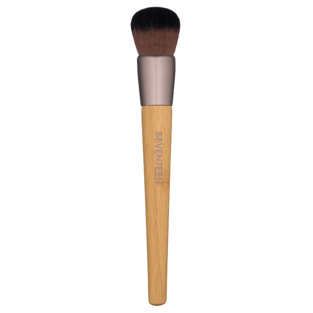 Clarins кисть для тонального крема. Многофункциональная кисть Clarins. Clarins Multifunctional Foundation Brush кисть для тонального. Кисть кларанс для пудры.