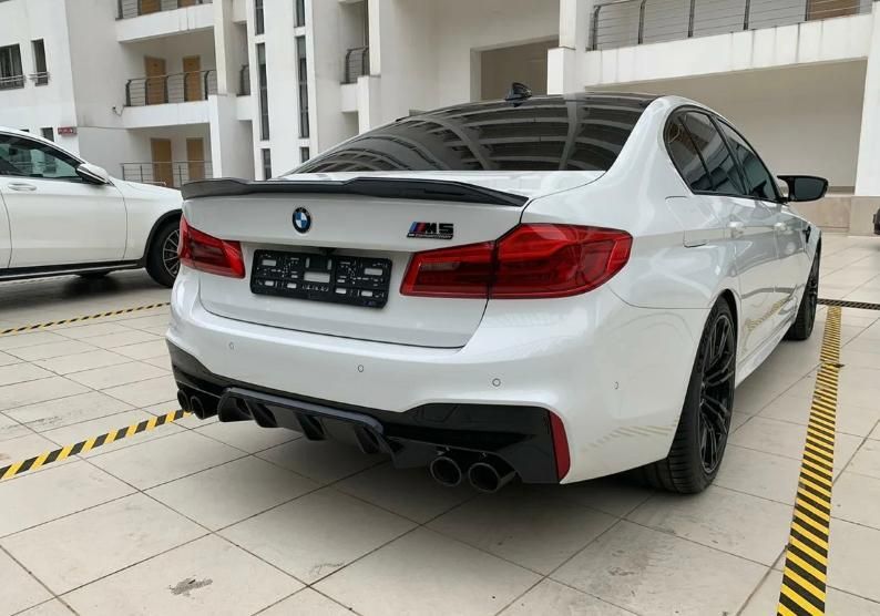 BMW m5 белая