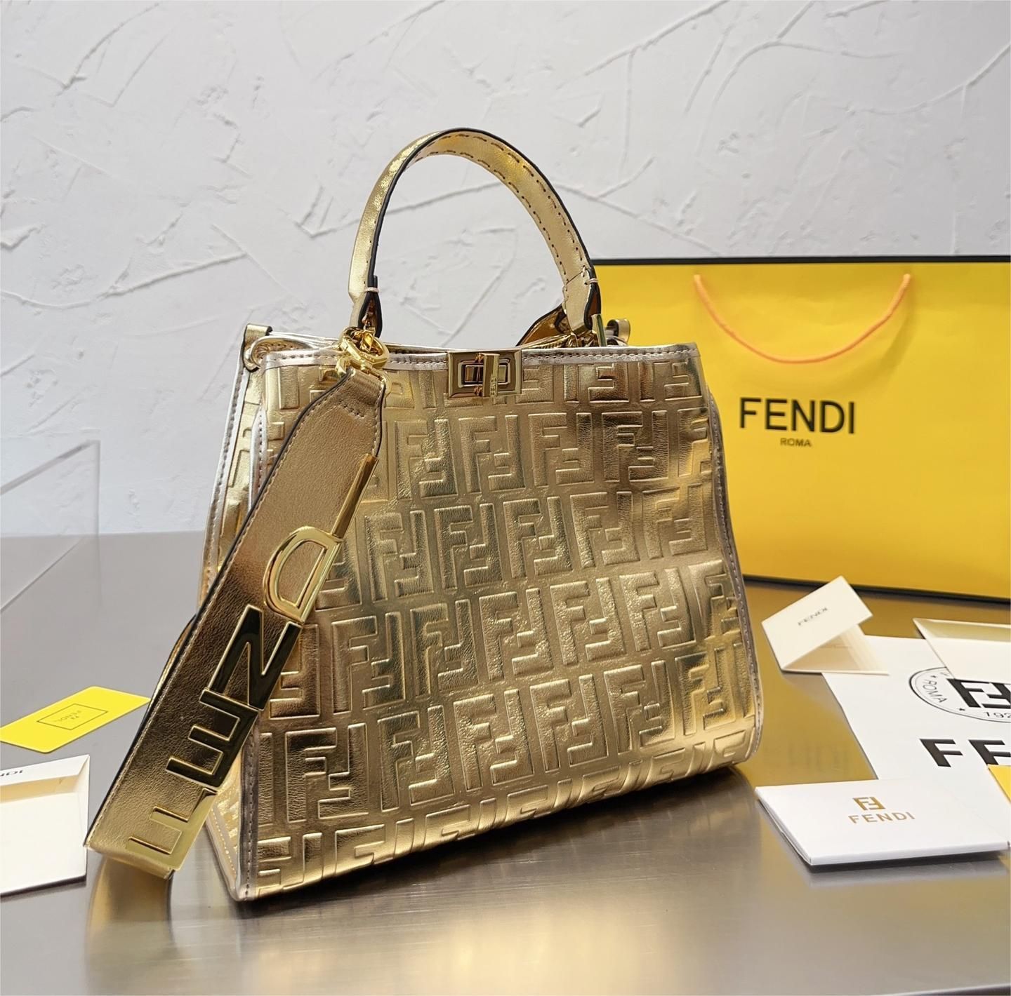 Fendi Сумки Купить В Москве Оригинал Женские