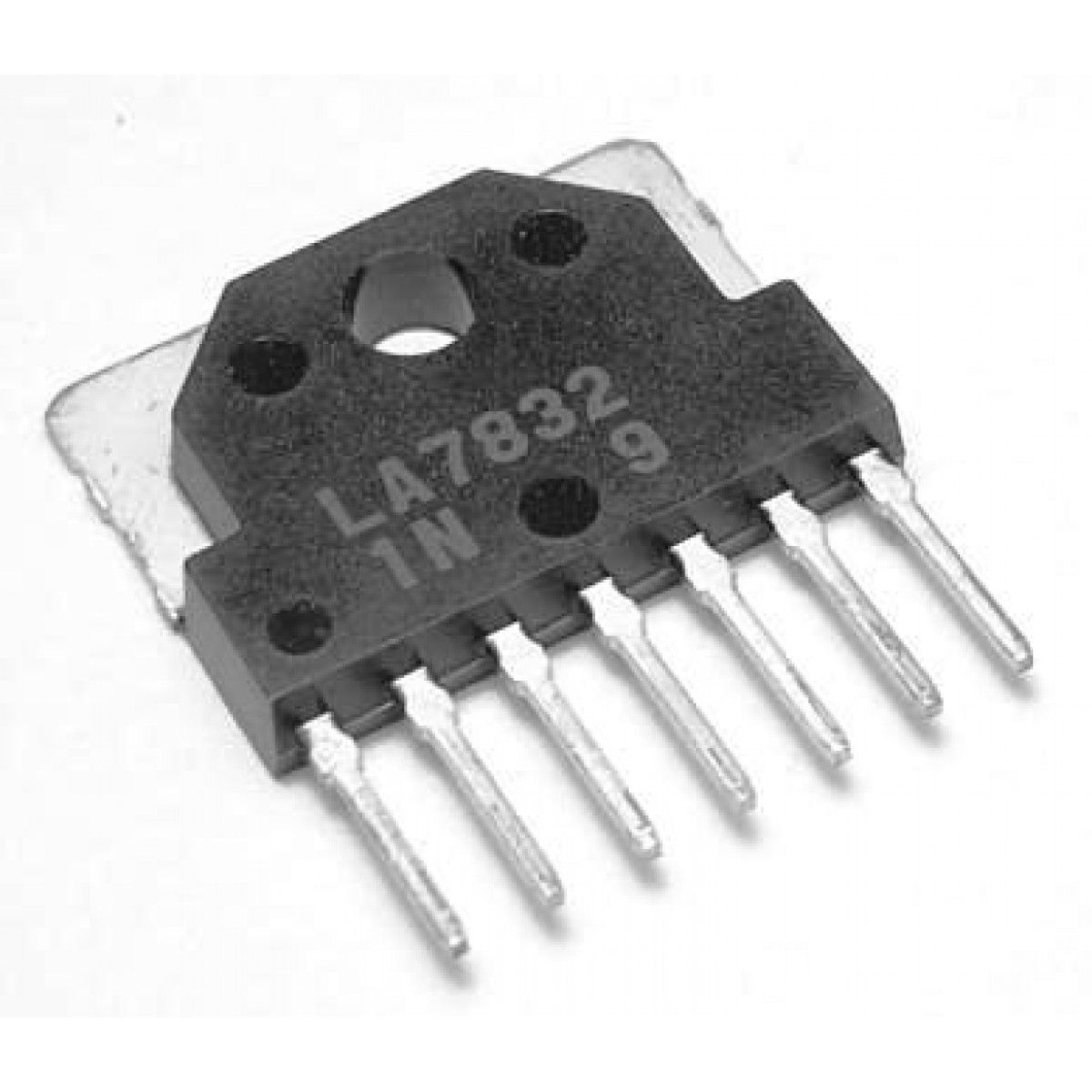 Кадровую микросхему. La7840 микросхема. La7830 микросхема. Кадровая микросхема la7840. Микросхема ta31002p.