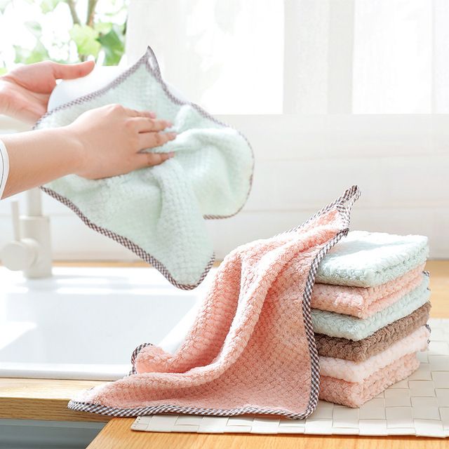 Полотенце впитывающее влагу. Kitchen Towels салфетки. Тряпка из микрофибры Cleaning Towel. Впитывающие полотенца для кухни. Полотенце из микрофибры для кухни.