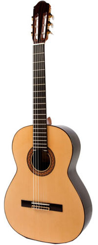 Классическая гитара Raimundo 130 Spruce, Обечайки из массива палисандра ...