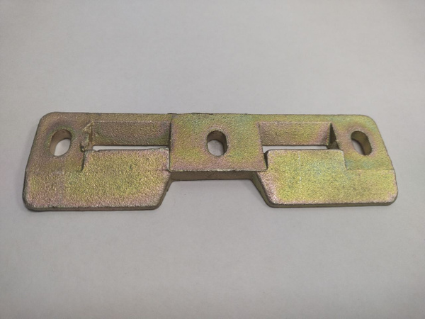 Защелка задвижки задней двери. 452 (нижняя). - УАЗ арт. 452-10-6323110 ...