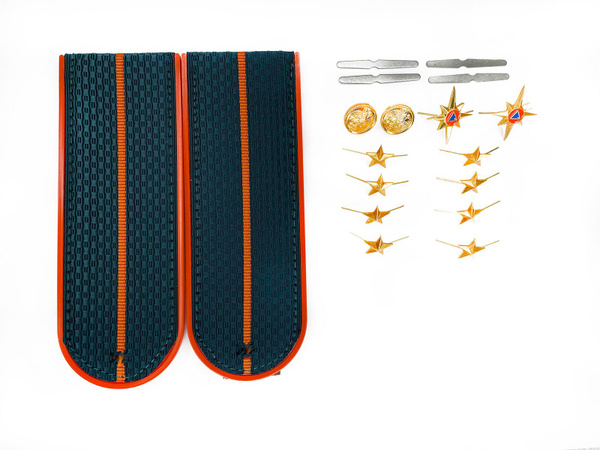 Погоны пластиковые МЧС капитан - купить с доставкой по выгодным ценам в ...