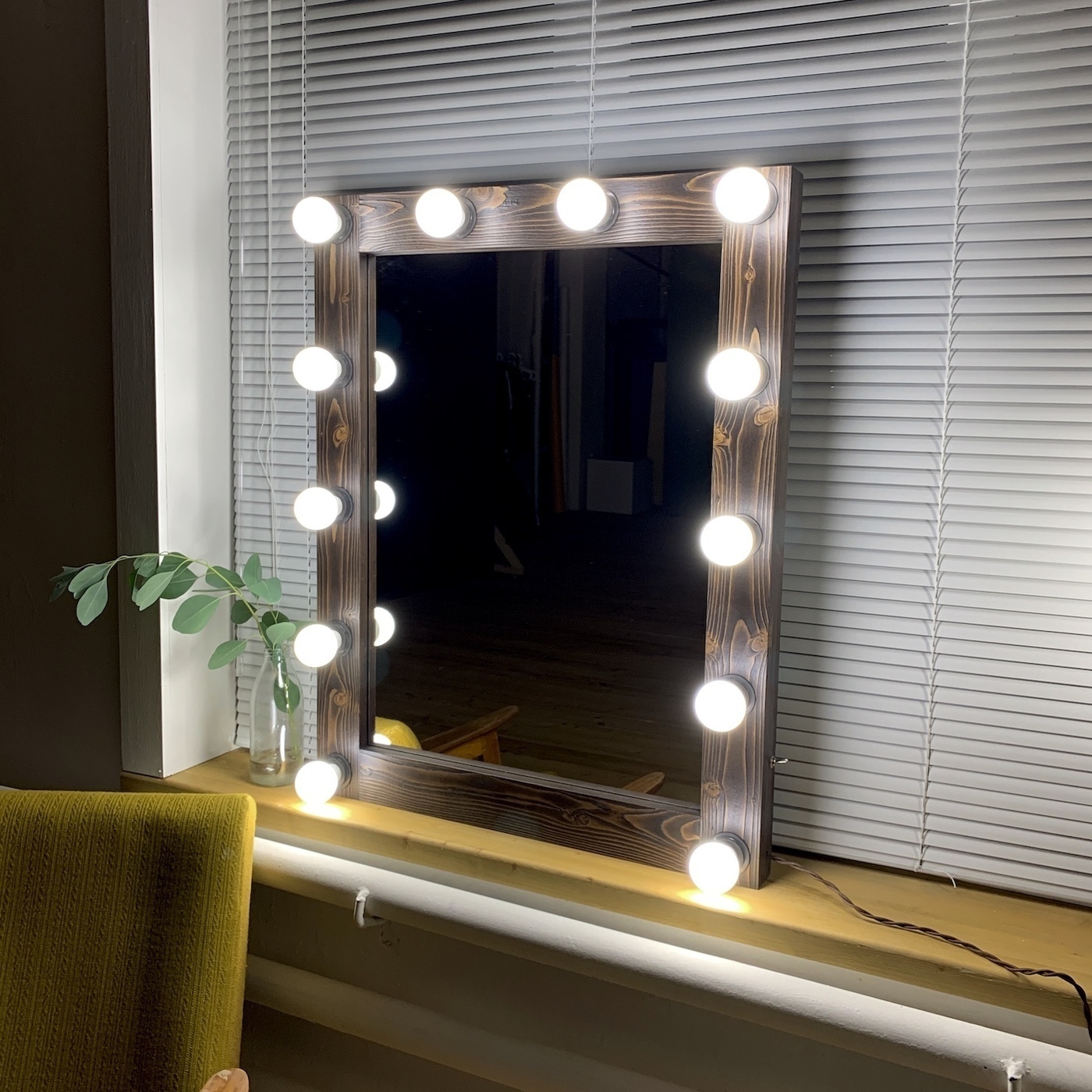 Гримерное зеркало с подсветкой YOURLOOK из массива дерева 70x90 см Цвет ...