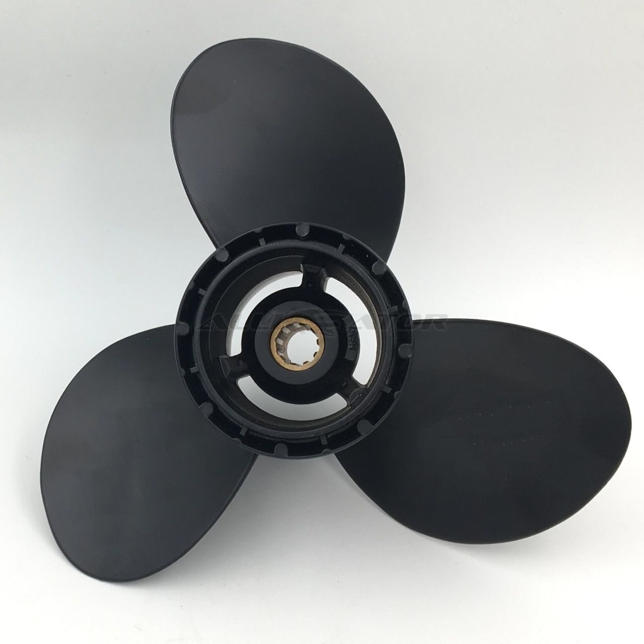 Винт вихрь полугрузовой (282). Mercury винт 9. 8 винт. Гребной винт yamaha шаг 11. Винт на лодочный мотор тохатсу 9.