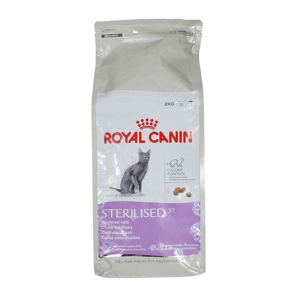 Роял канин какой лучше для кошек. Royal Canin корм Royal Canin Sterilised 37. Royal Canin Sterilised 37 стерилизованных. Роял Канин Стерилайзд 37 для кошек. Роял Канин для кошек стерилизованных 2 кг.