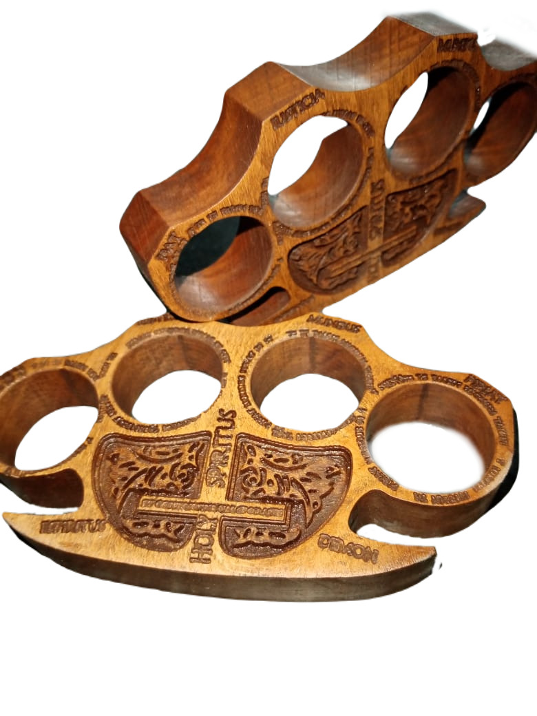 Кустарный кастет. Самодельный кастет из дерева. Кастет punch ripper vz. Клинок кастет топор. Кастет сувенирный.