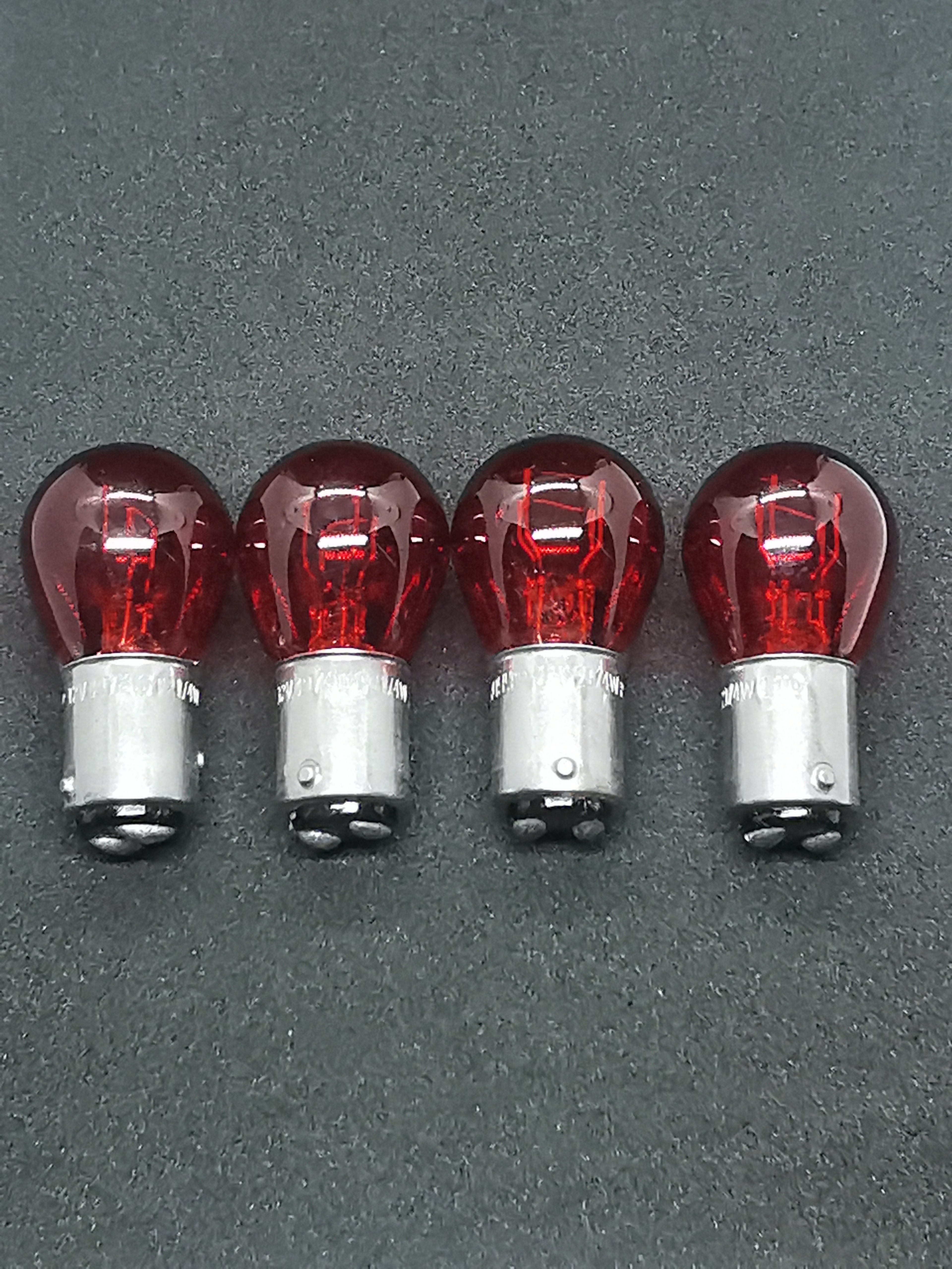 Смещенный цоколь. Pr21/5w красная Focus 2. Лампа pr21/5w Red. Двухконтактная лампа p21/5w. Pr21/5w.