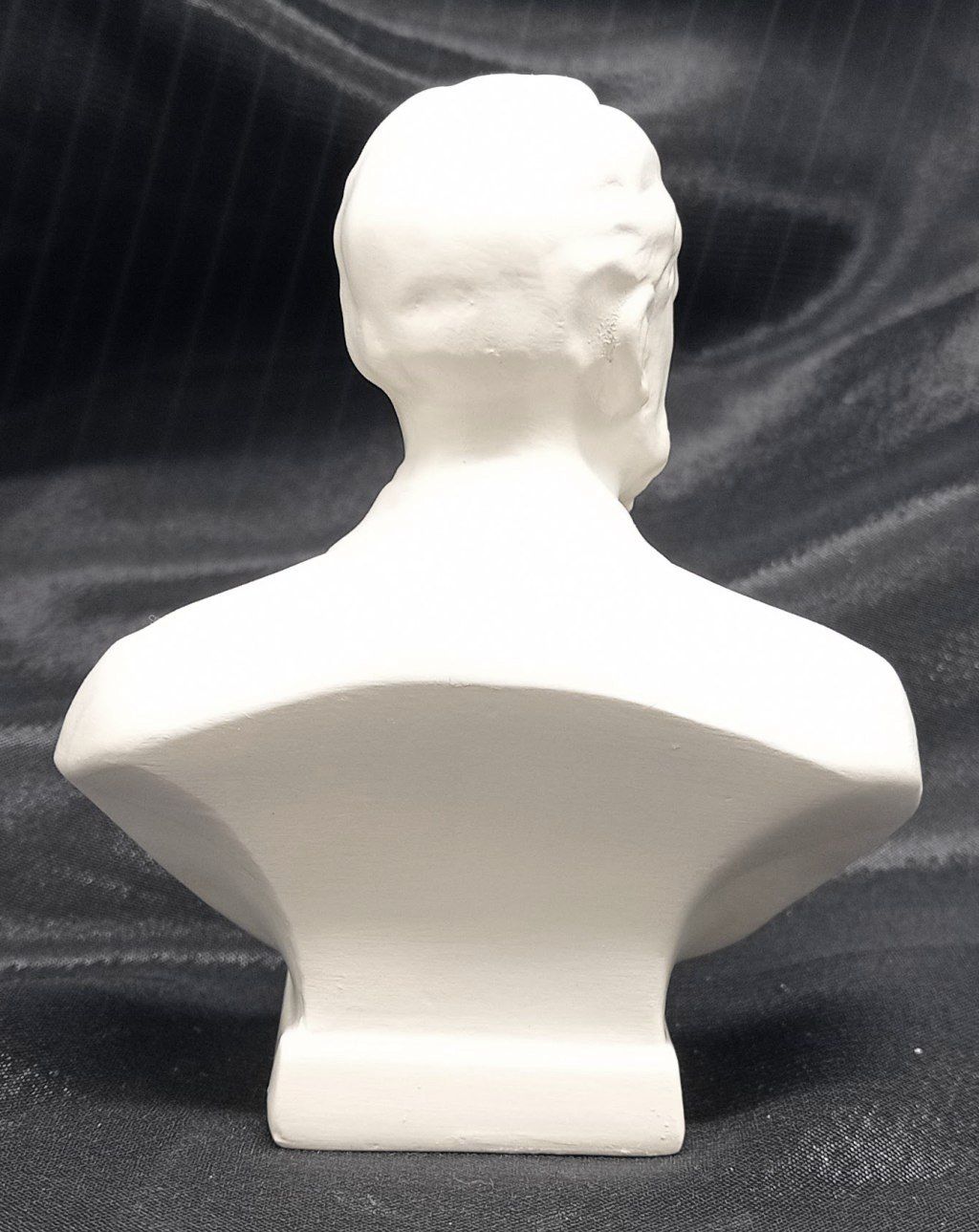 И. Статуэтка бюст. Бюст гипсовый петр i (патина). Чайковский бюст. Статуэтка бюст.