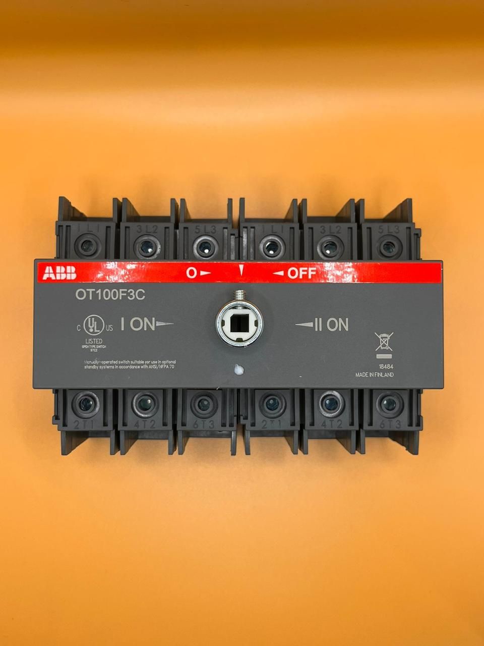 Ручка реверсивного рубильника abb. ABB ot63f3c. 1sca105008r1001. Реверсивный рубильник ABB. Двухфазный реверсивный рубильник ABB.