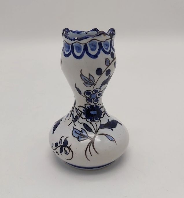 Вазы владикавказ. Ваза гжель. Вазы владикавказ. Ваза для фруктов руан франция. Красивые напольные вазы.