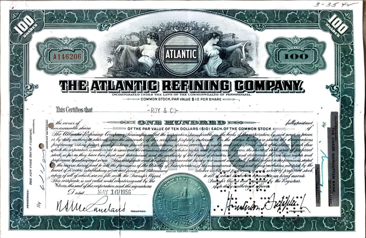 Нефтяная компания "The Atlantic Refining Company". Ценная бумага номиналом в 100 акций по 10 долларов каждая. 1956 г.