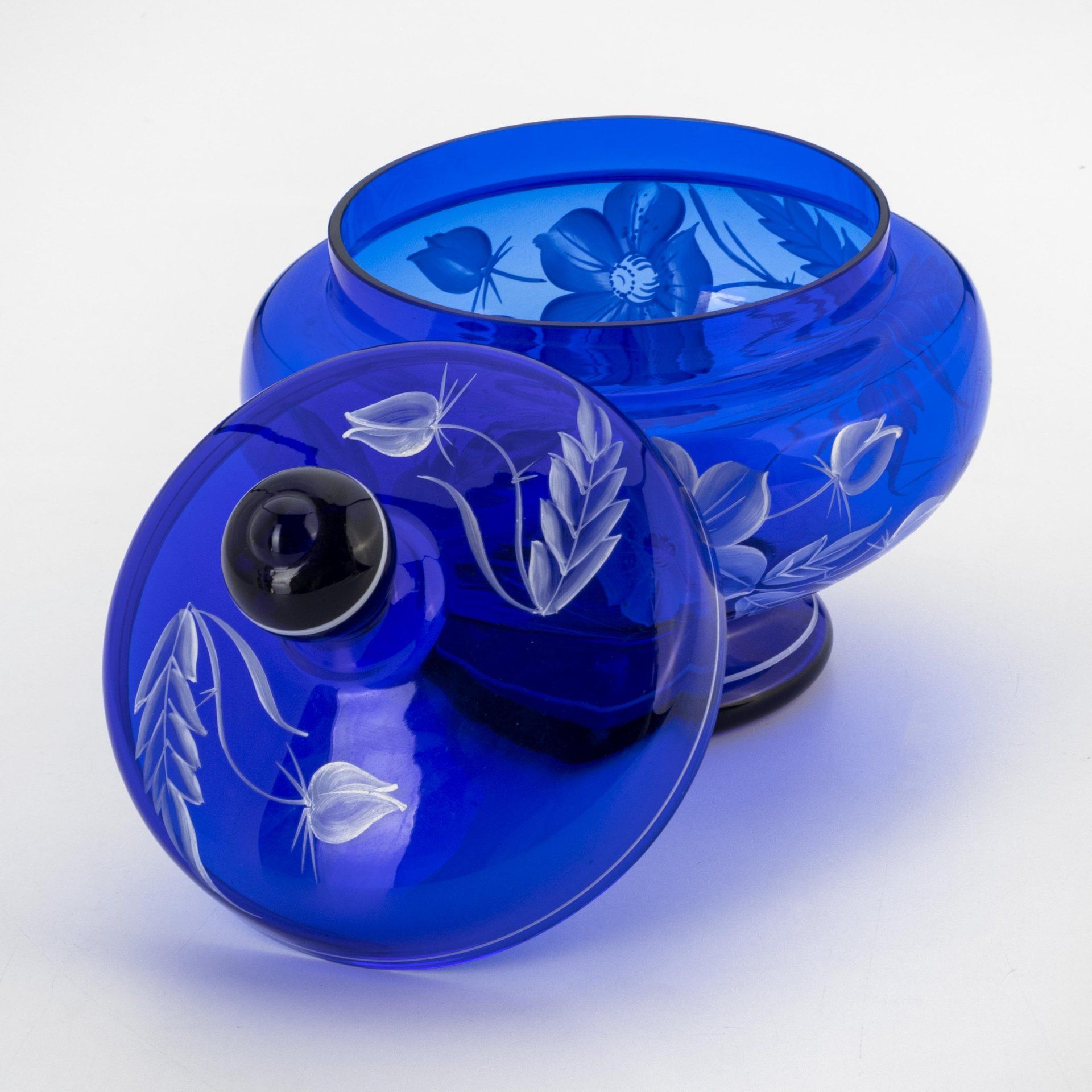 Конфетница Цветное Стекло – купить в интернет-магазине OZON по выгодной ...