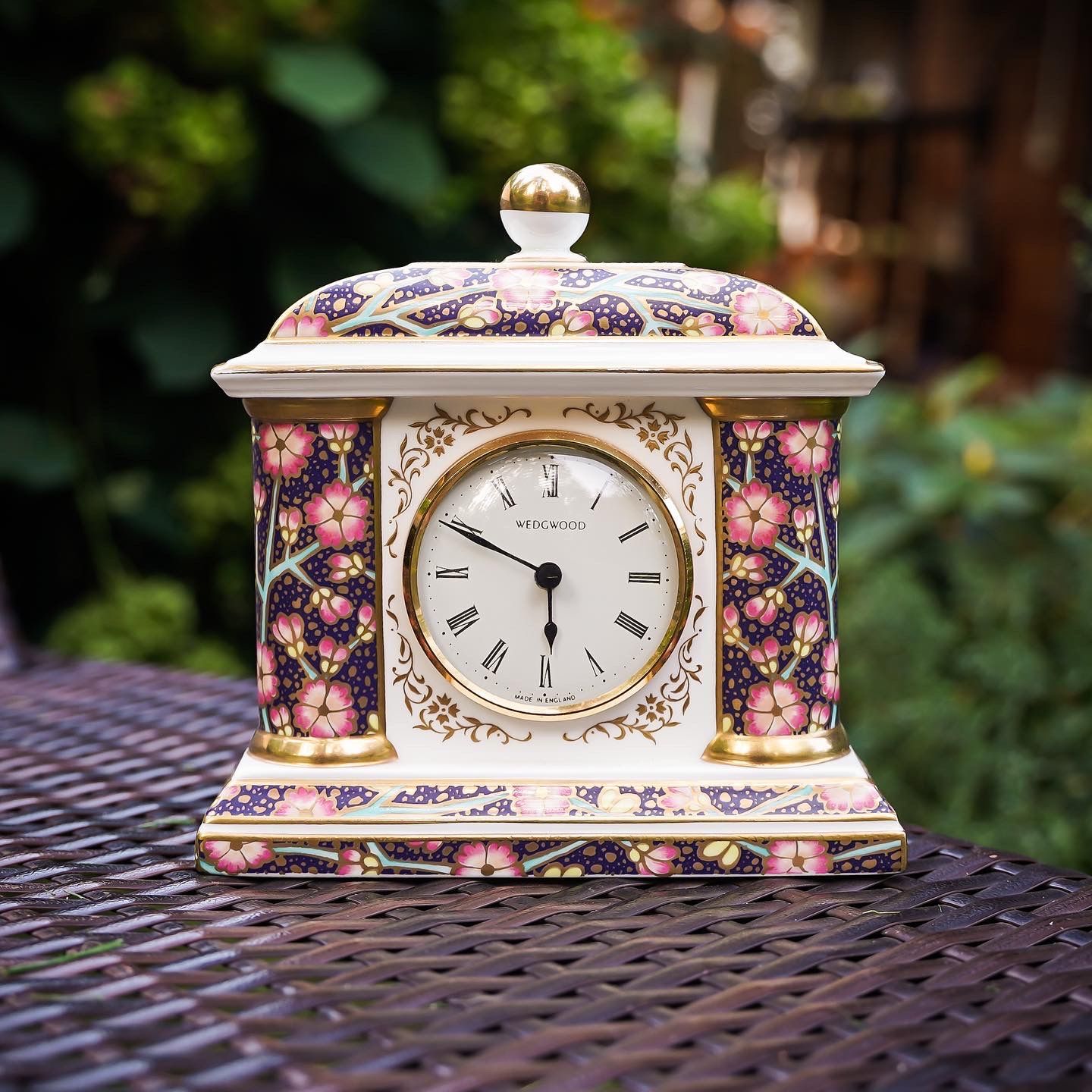 WEDGWOOD часы с сакурой "The Wedgwood Pilaster Clock", Англия, 1993 год