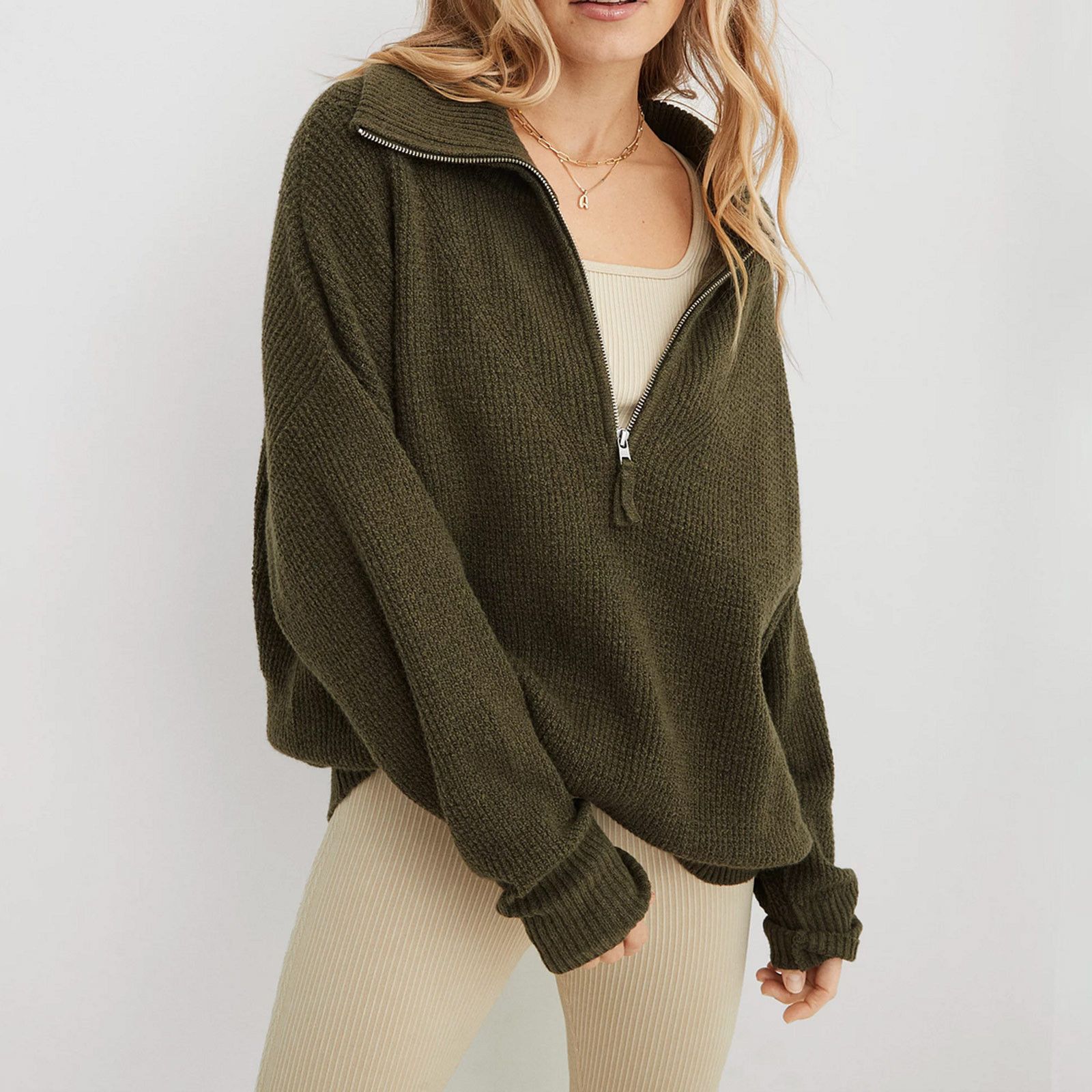 Женский свитер узкий. Свитера 2023. Модные свитера. Джемпер до талии. Леопардовый джемпер.