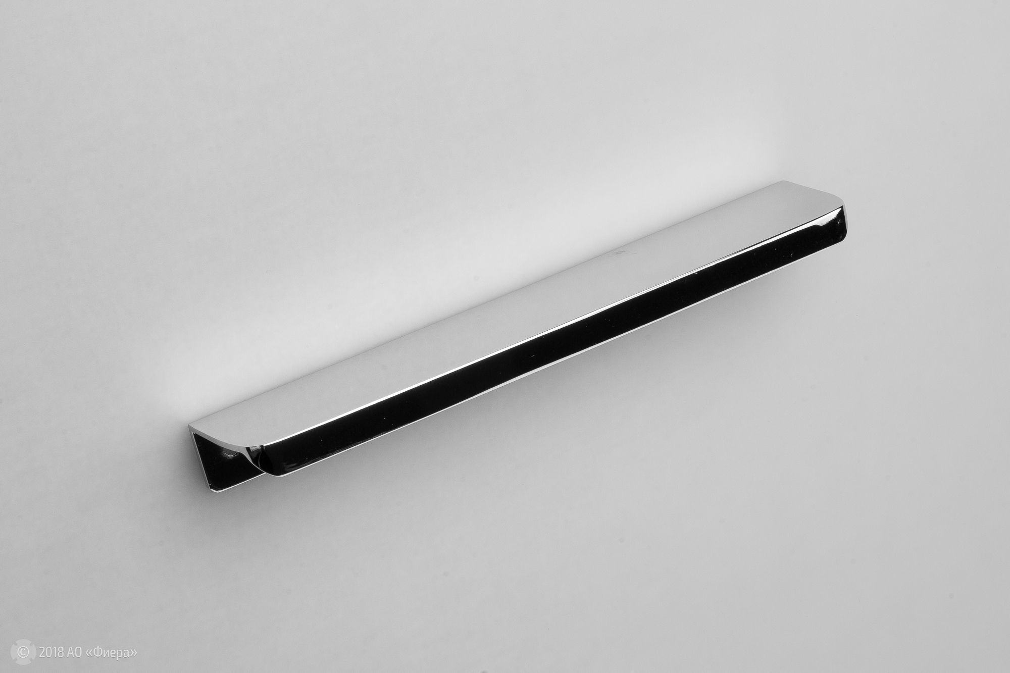 wmn450 торцевая мебельная ручка профиль 200 мм черный матовый