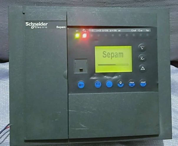 Sepam s40. Sepam 1000+s20. Sepam 2000 Ace 900. Шнайдер s10 сепам.