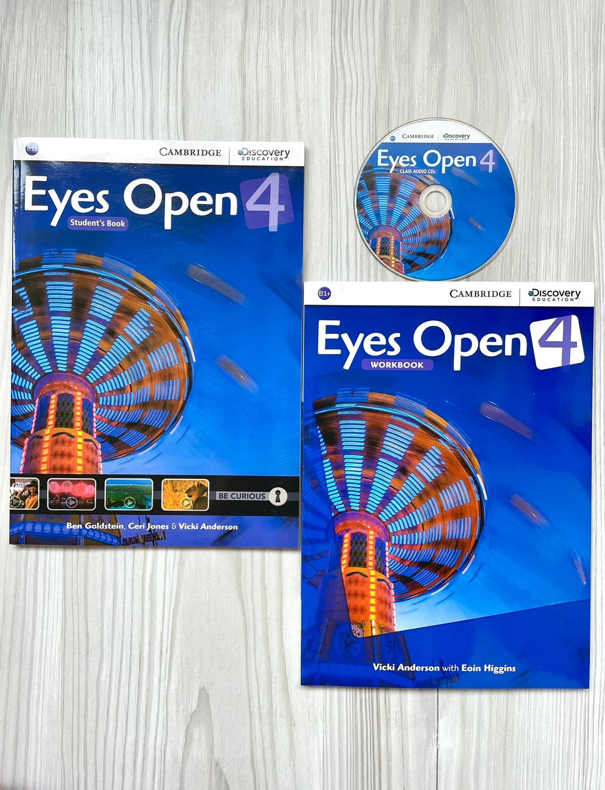 Eyes Open 4 Students Book + Workbook