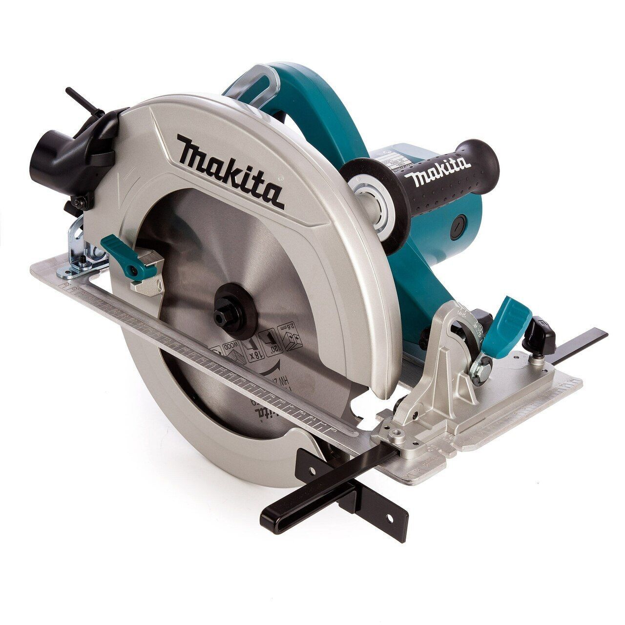 Ручная циркулярная пила макита. Makita hs0600. Дисковая пила Makita hs0600. Циркулярные пилы Макита hs0600. Макита 0600 пила дисковая.