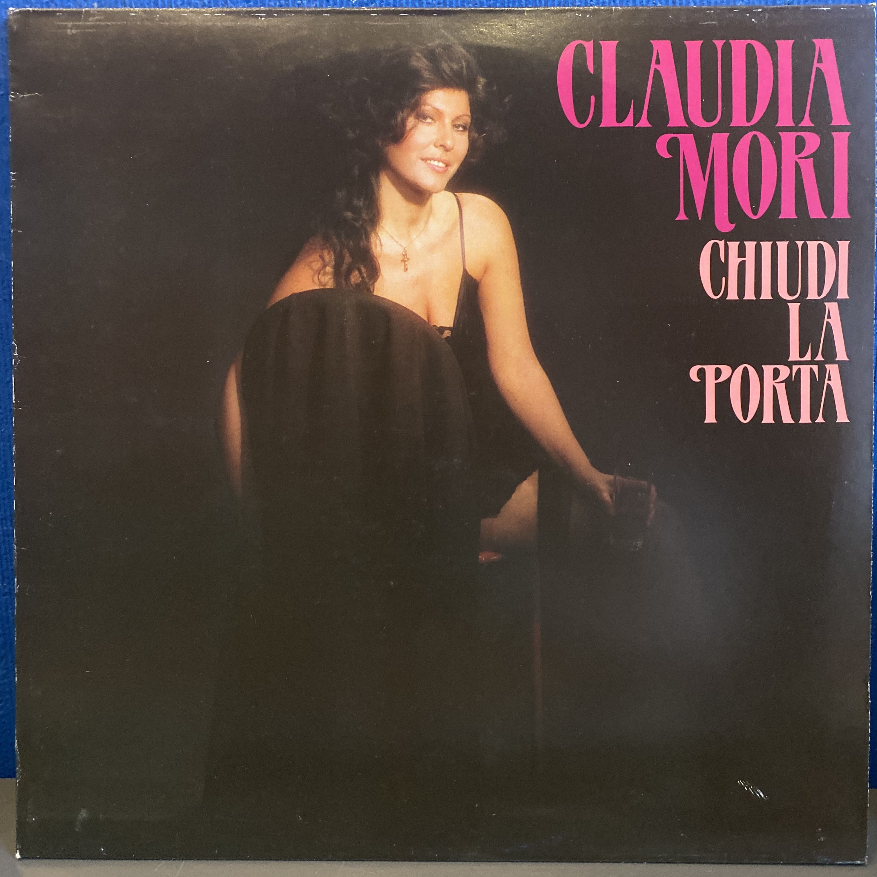 Claudia песня. Last claudia. Claudia песня. Catherine spaak. Модели мейбелин.