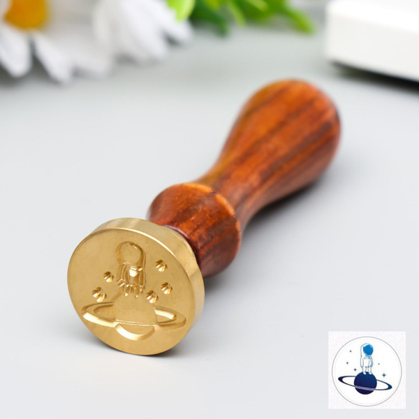 Сургучная печать с деревянной ручкой \"Космонавт на планете\" 9х3х3 см ...