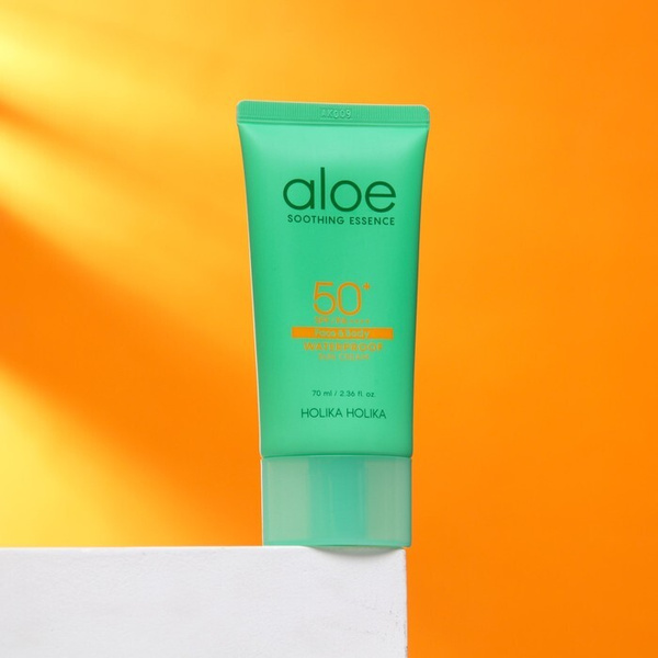 Солнцезащитный крем с алоэ Aloe Soothing Essence Waterproof Sun Cream ...
