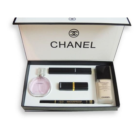 CHANEL, Подарочный набор косметики 5 в 1 (помада, тушь для ресниц ...