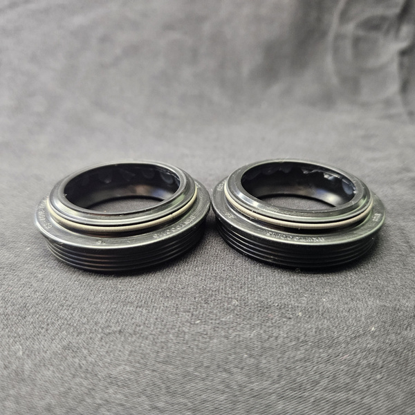 Kit Joints Fourche RockShox 32mm - Noir - Pour SID/Reba/Revelation - NEUF