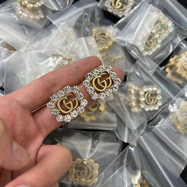 Gucci Серьги пусеты - купить с доставкой по выгодным ценам в интернет ...