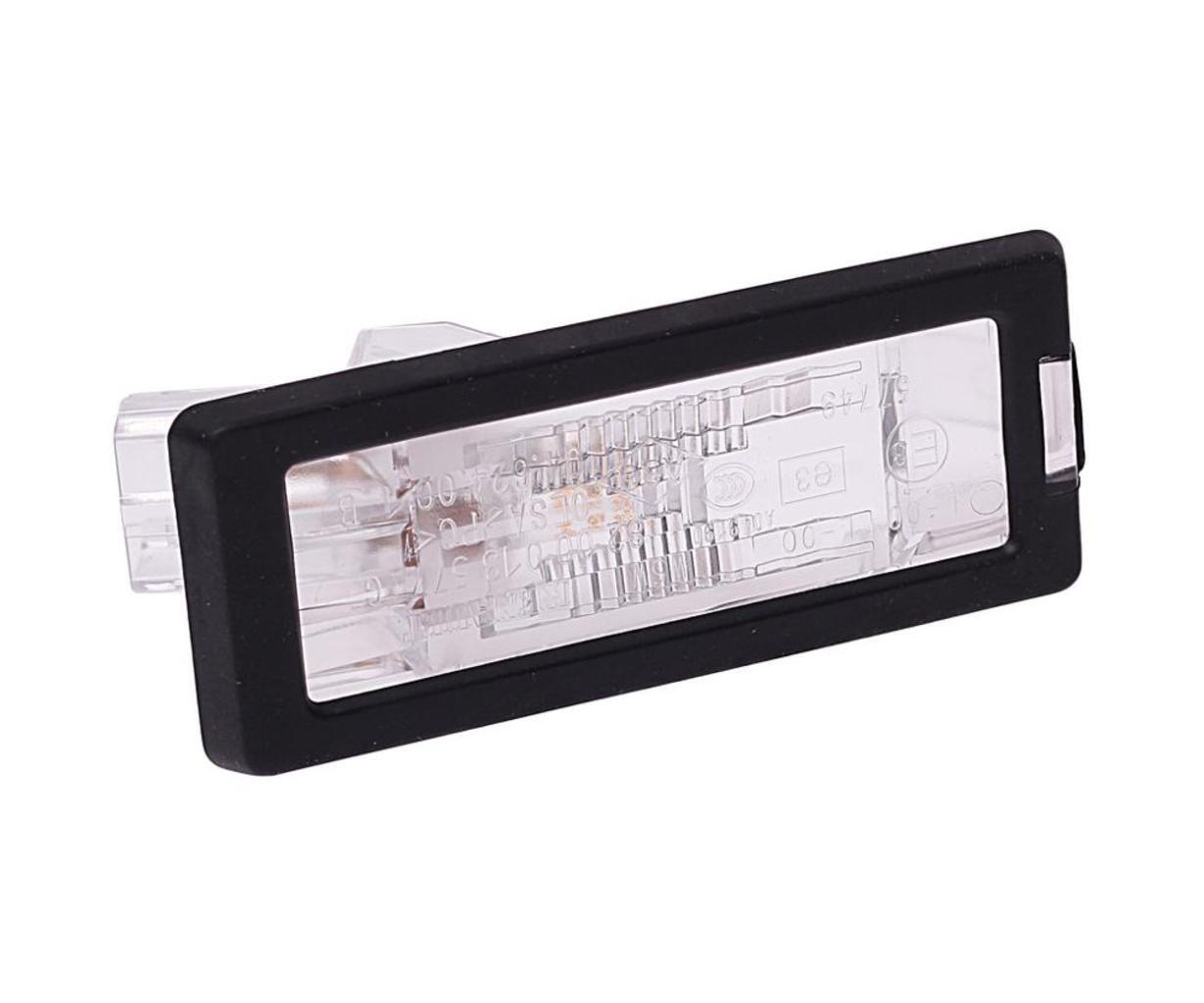 Фонарь подсветки номерного знака renault duster. Плафон подсветки номера рено дастер 1. Плафоны подсветки номера рено дастер 2013 года. Renault 8200013577 - фонарь знака номерного. Фонарь номерного знака рено дастер.