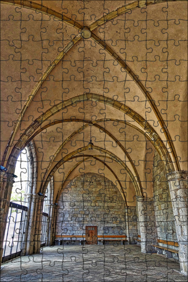 Нервюрный свод из кирпича. Цилиндрический свод с распалубками. Распалубка. Полуциркульные арки в романском стиле. Сводчатые кирпичные перекрытия.