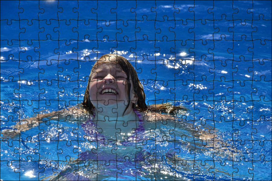 Игра плавать под водой. Мозаика пловец Нижний Новгород. Способности моны плыть по воде.