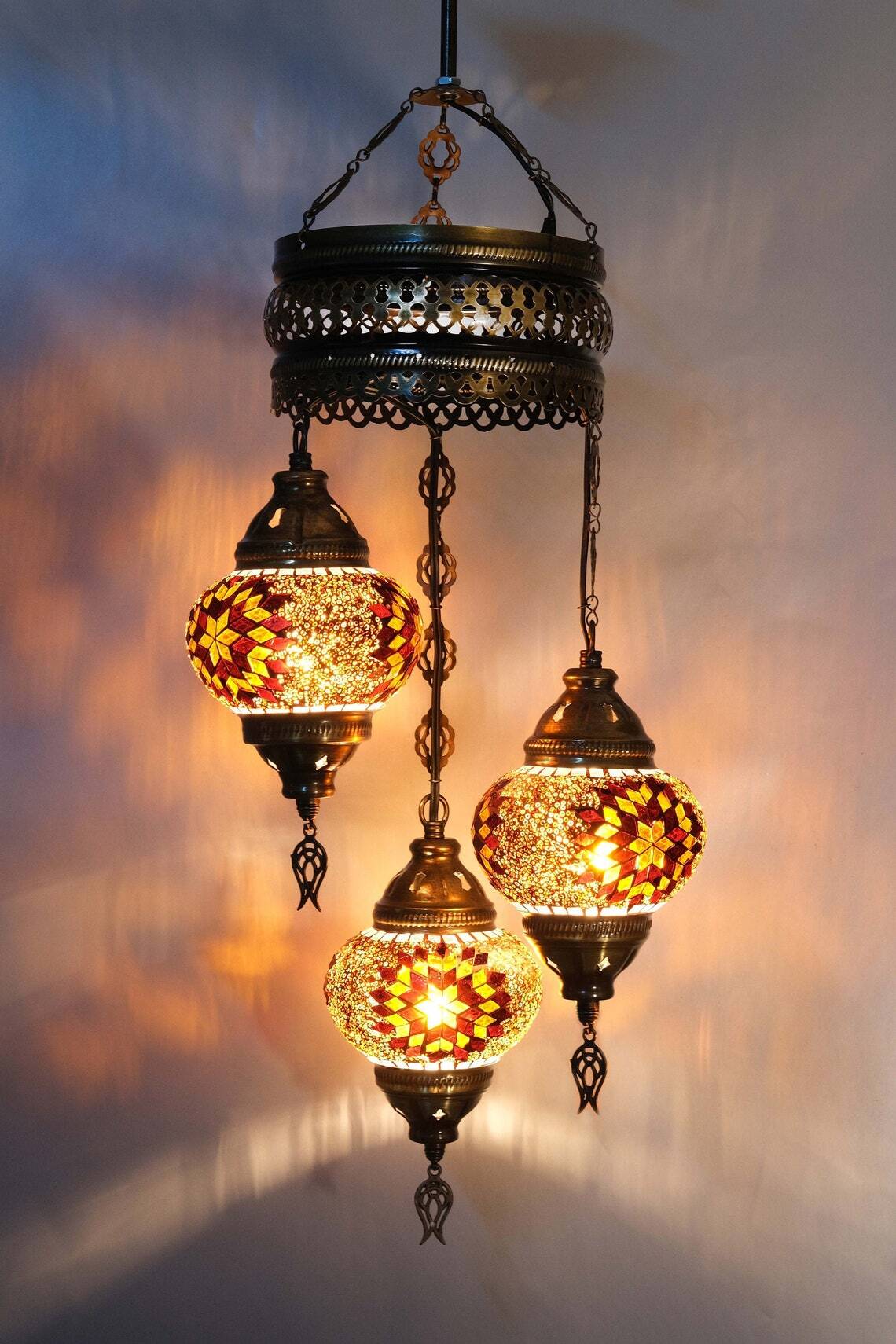 Турецкие лампы из цветного стекла в интерьере