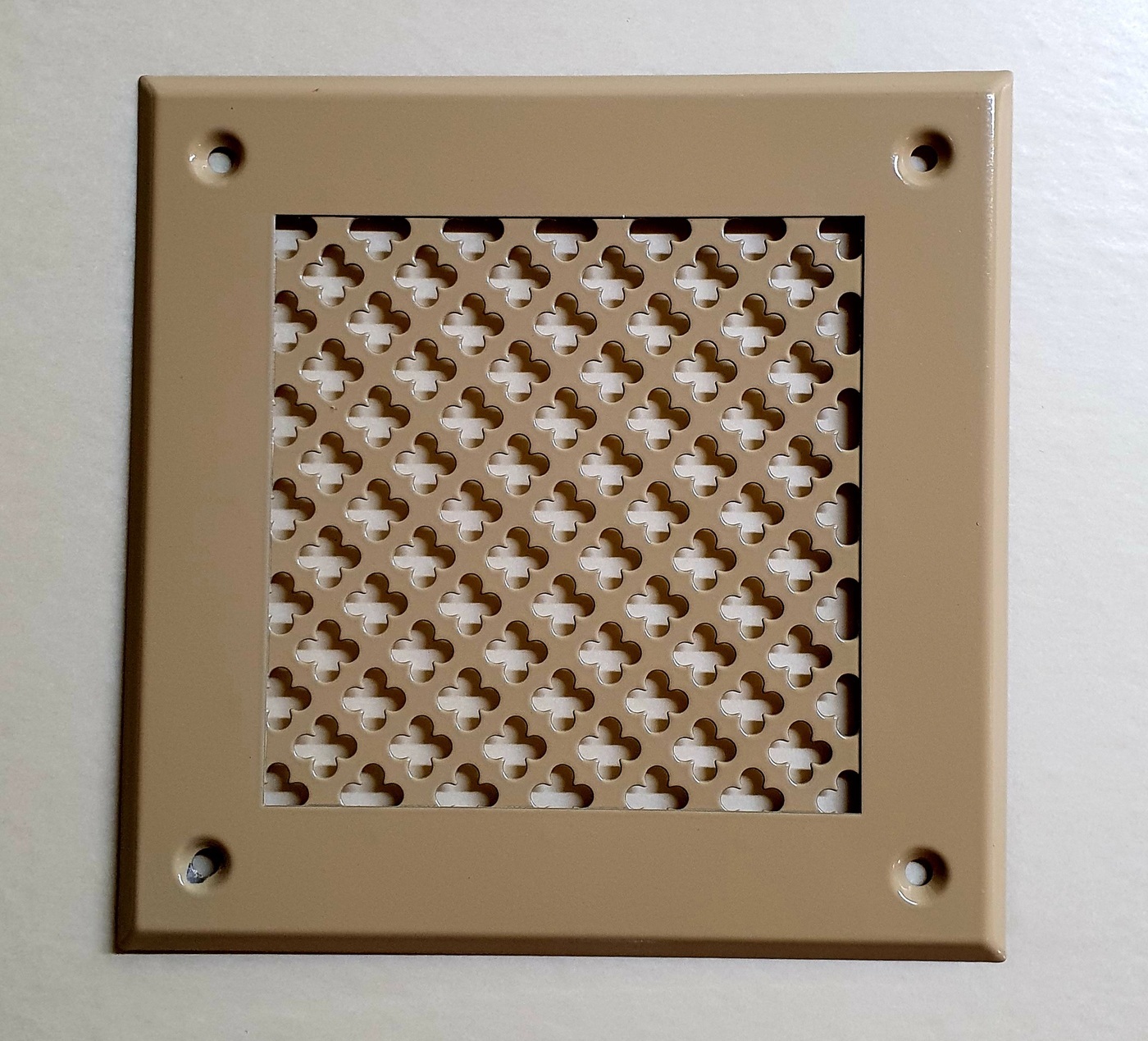 вентиляция 150х150. решетка вентиляционная 250х150 металлическая. решётка вентиляционная с сеткой вентс мвм 150 150х150 мм металл цвет серый. наружная решетка приточного клапана vilpe wive. решетка вентиляционная вытяжная прямоугольная с фланцем d100.