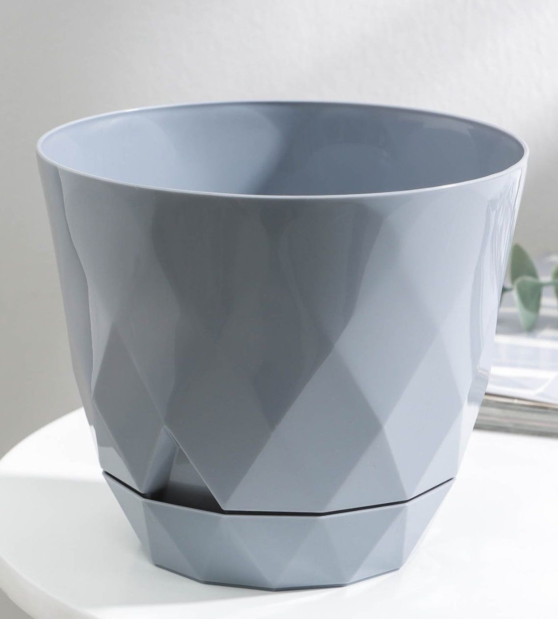 глянцевые кашпо