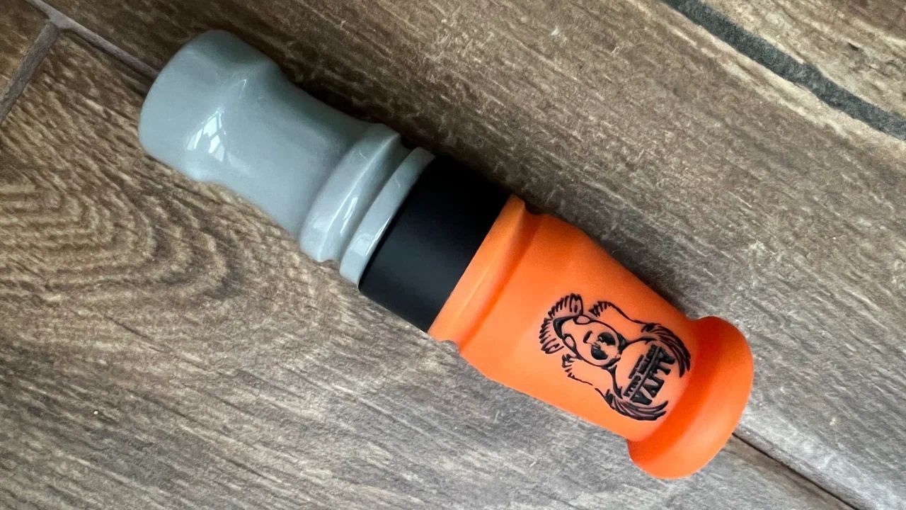 Custom calls. Манок на гуменника Кетнер. Рыбий манок. Манок иллюстрация. Из чего сделаны американский манок.