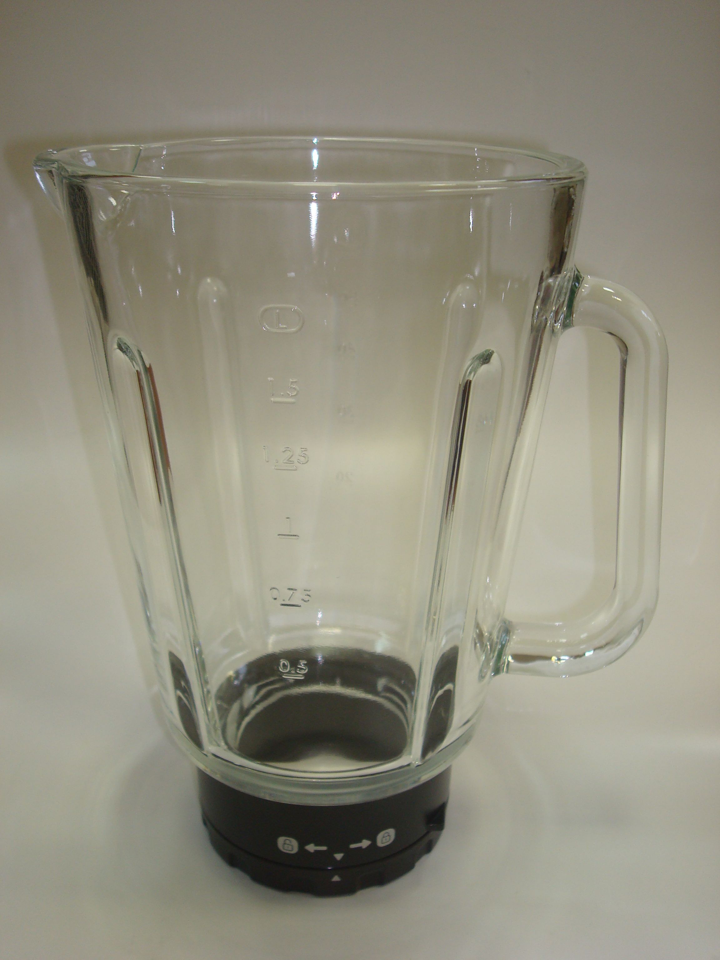 Блендер стационарный со стеклянной чашей. Чаша для блендера kenwood kw652994. Чаша измельчителя в сборе bork b703. Чаша для блендера кенвуд. Комбайн бош с блендером.