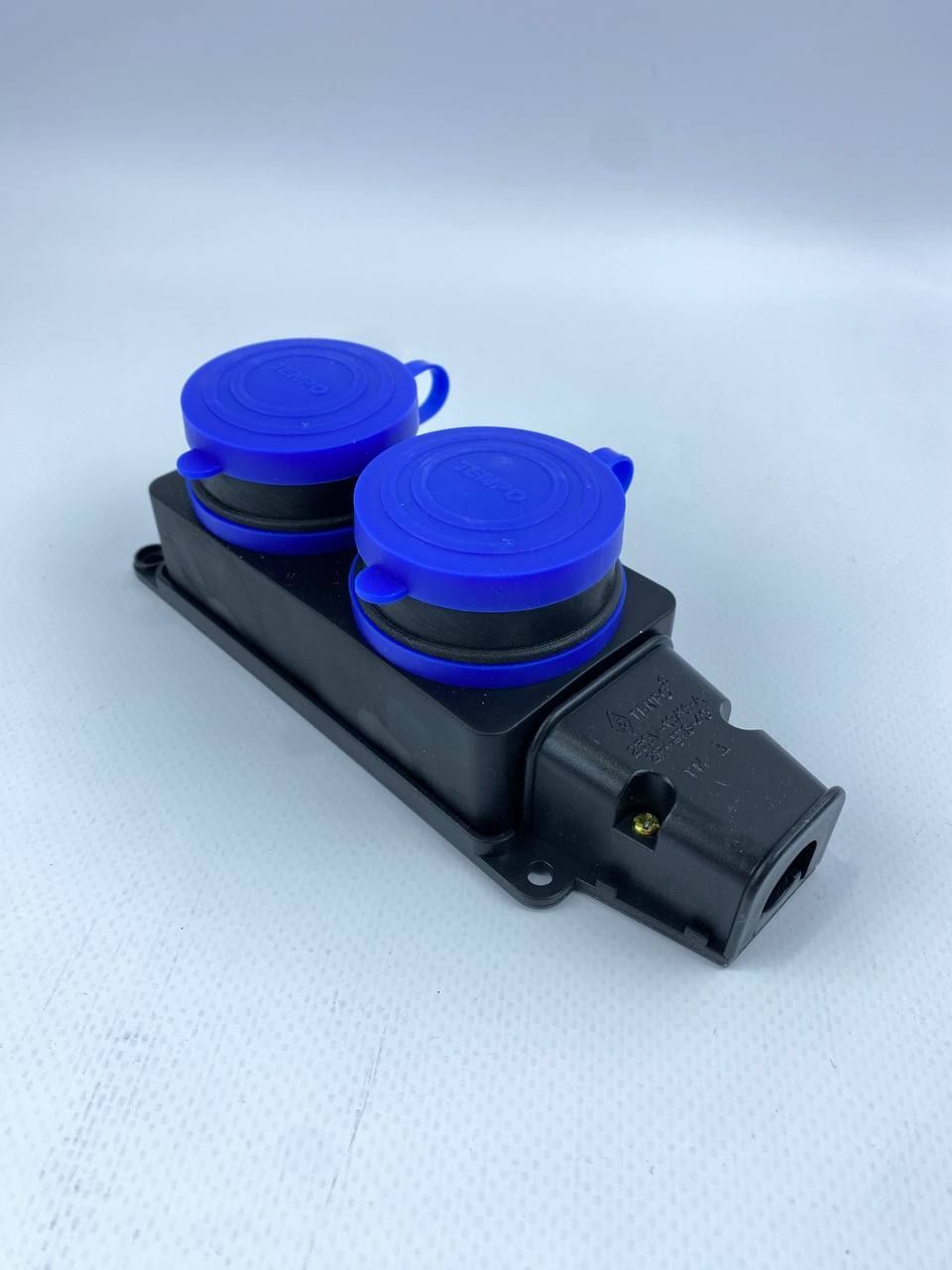 Крышкой ip44 каучук иэк, ,. Колодка однофазная тройная с заглушками 16а, 220в, 3500квт. Колодка каучуковая с/з 2гн 16а ip44 черная. Колодка эра k-2e-b-ip44. Крышкой ip44 каучук иэк pkr64-016-2-k02.