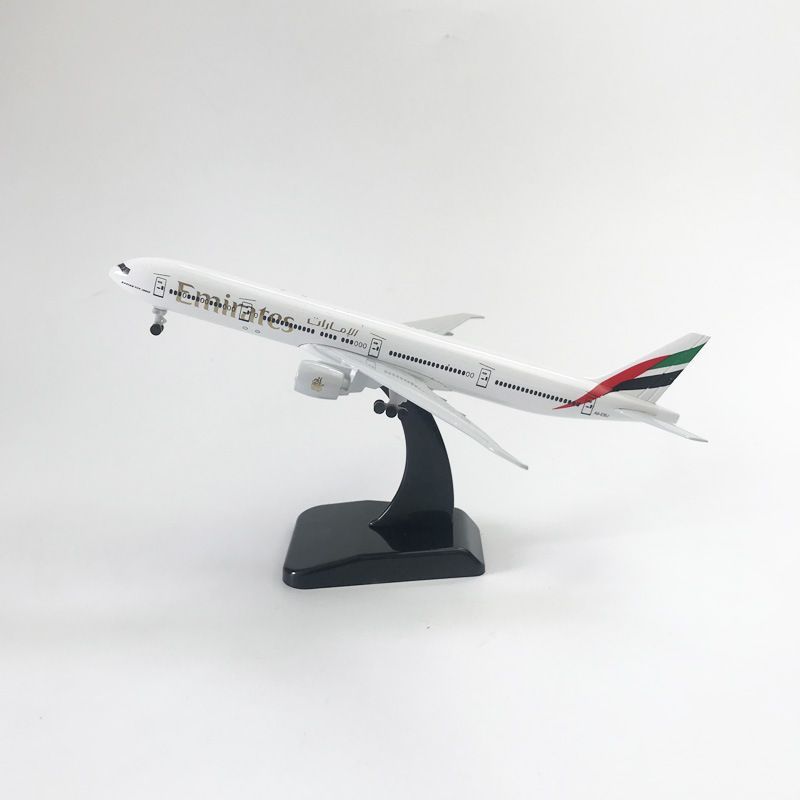 Металлическая модель самолета EMIRATES BOEING 777- 20 см с шасси