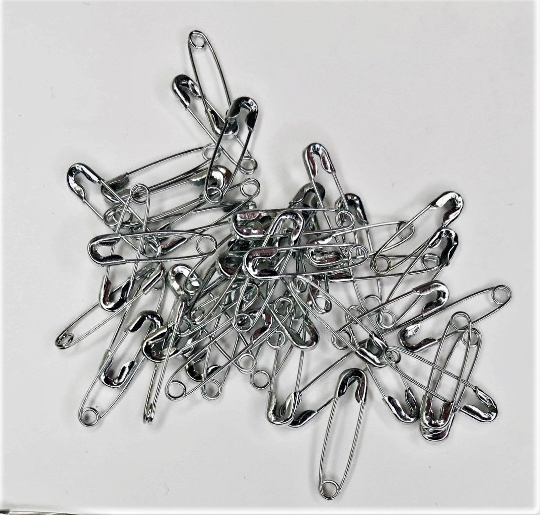 2 булавки. 2 булавки. 2 булавки. Замок булавка. Двойная булавка.