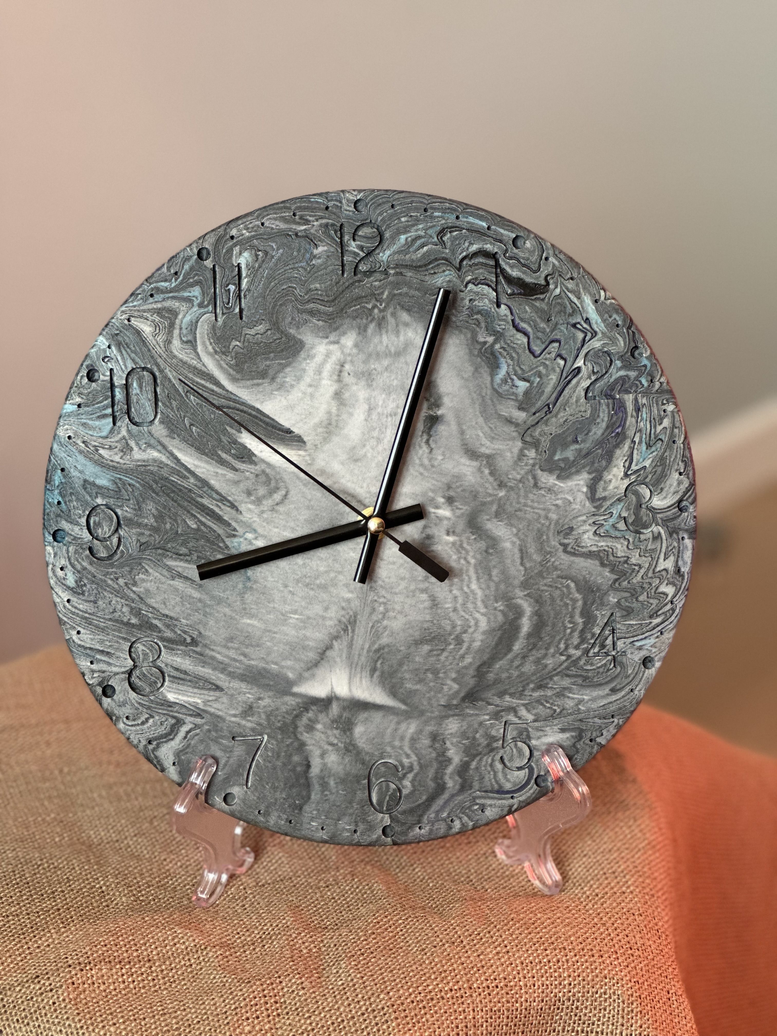 Часы из гипса. Гипсовые часы на стену. Часы настольные из гипса. Гипсовые часы. Настенные часы, белый.