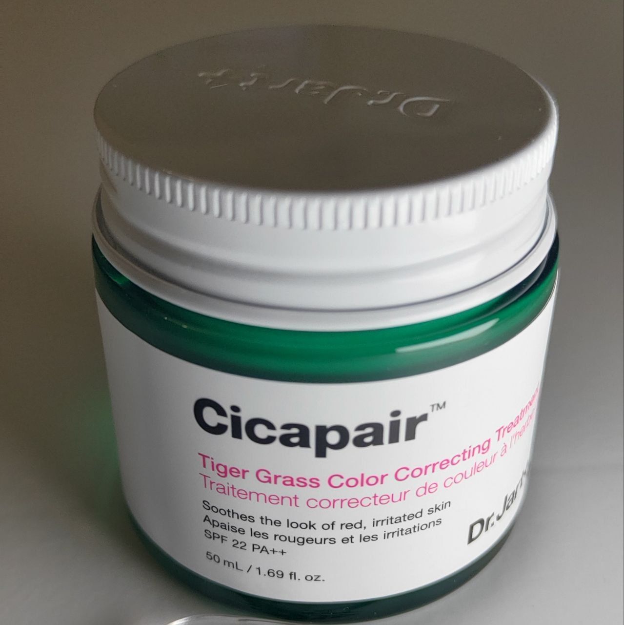 Cicapair tm tiger grass color correcting treatment