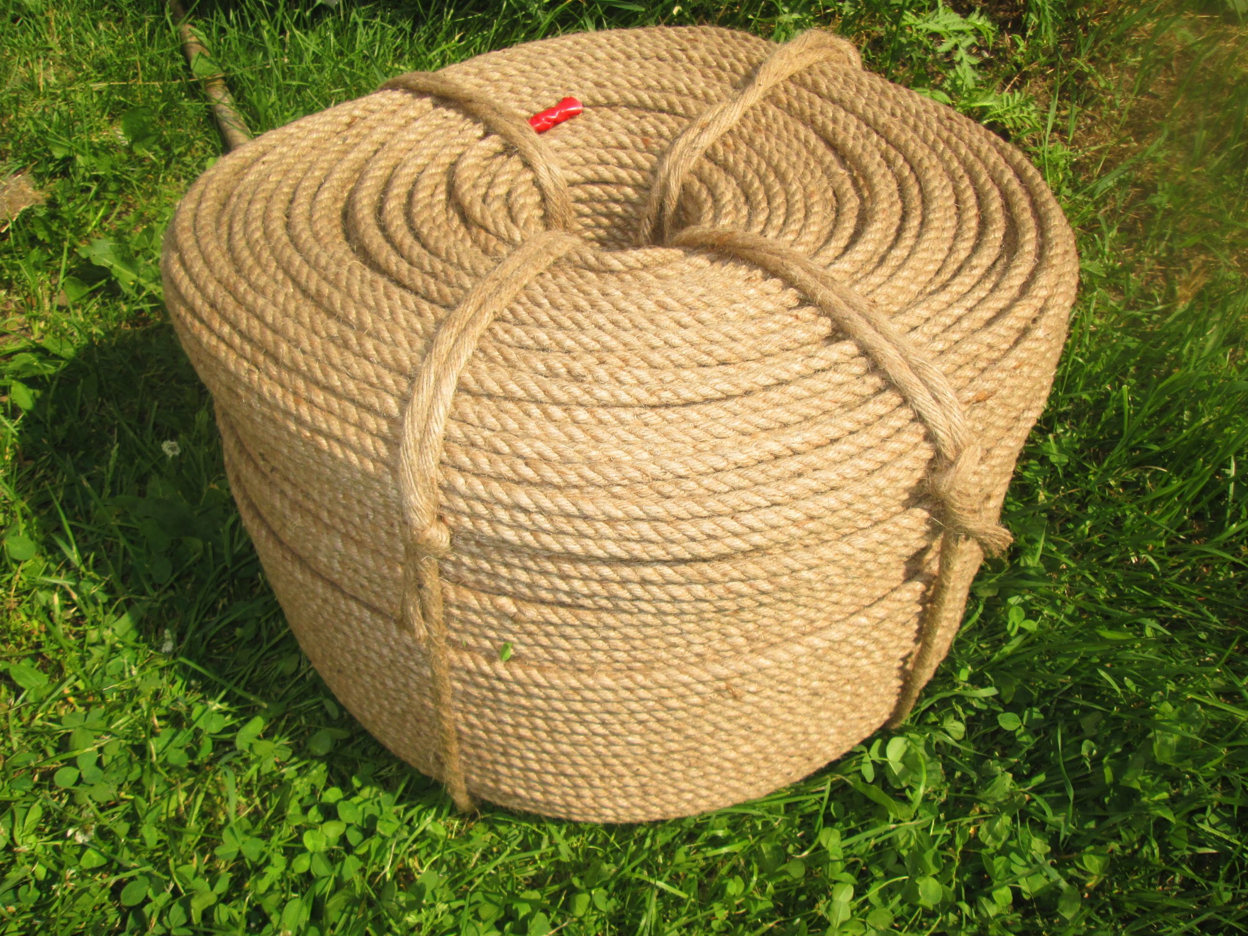 Веревка джутовая (6 мм, 10 м). Веревка для когтеточки. Джутовая веревка для когтеточки. Когтеточка 8140 настенная ""полоса"" (эктра джут) 43*9*3см. Веревка для когтеточки.