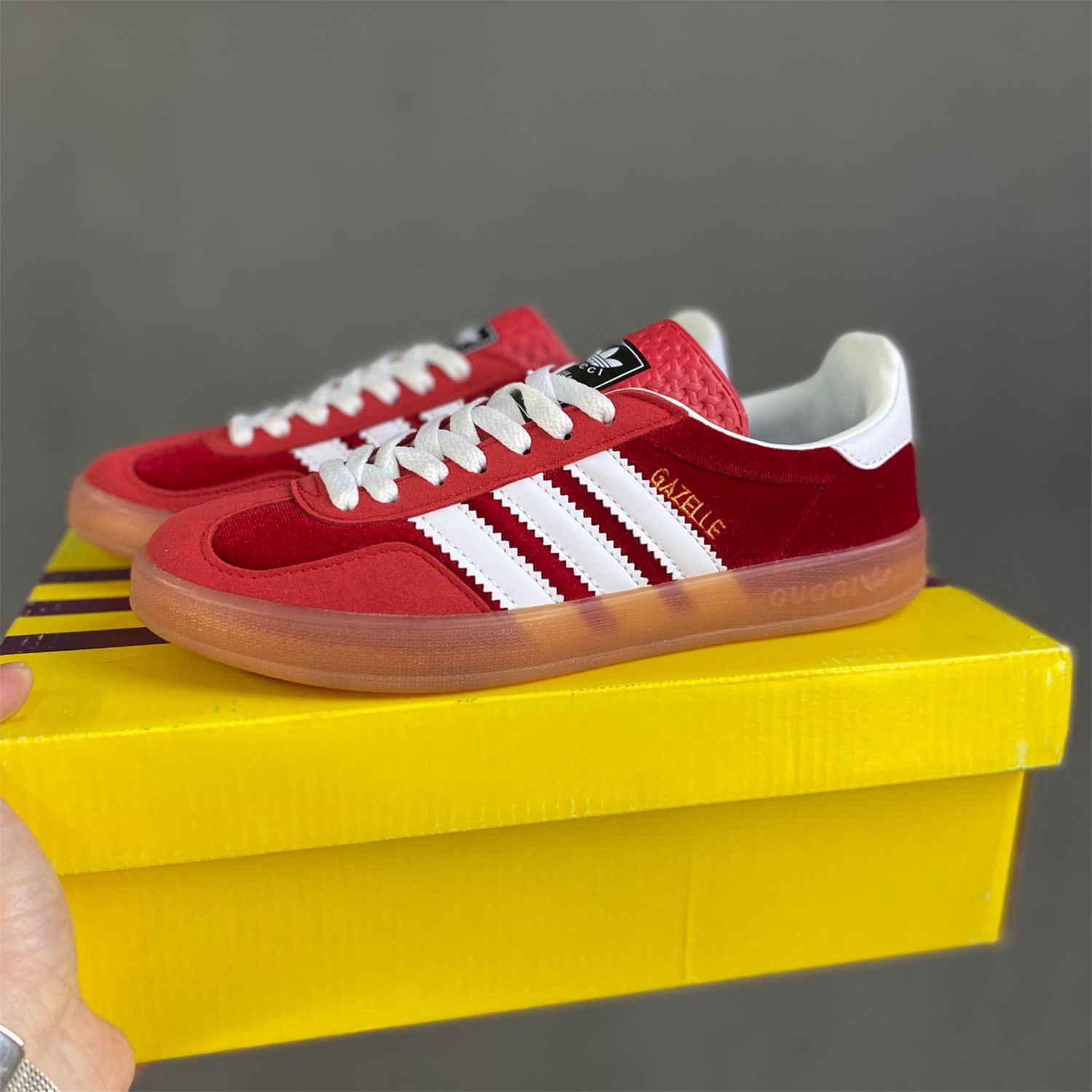 Adidas gazelle 2024 red leather