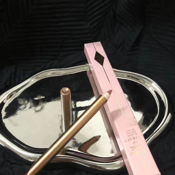 Charlotte Tilbury Карандаш для губ Lip Cheat (Pillow Talk ) 1,2 гр ...