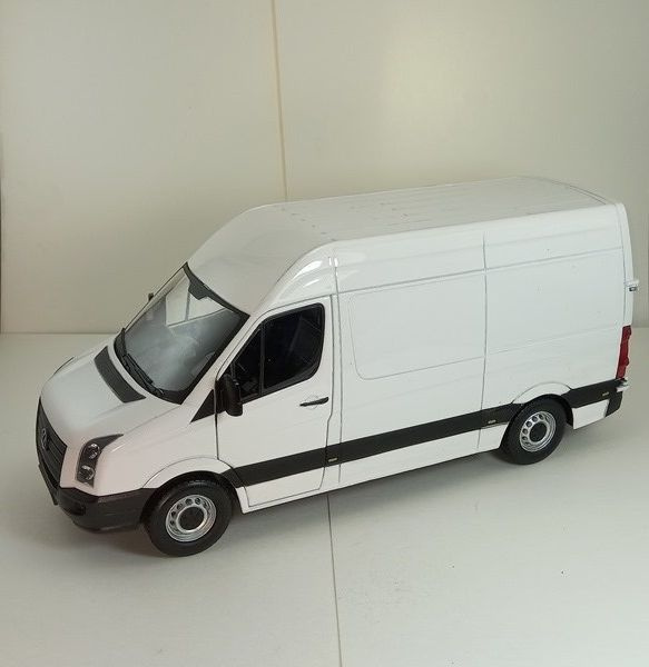 Voitures, camions et fourgons miniatures Cararama 1:24