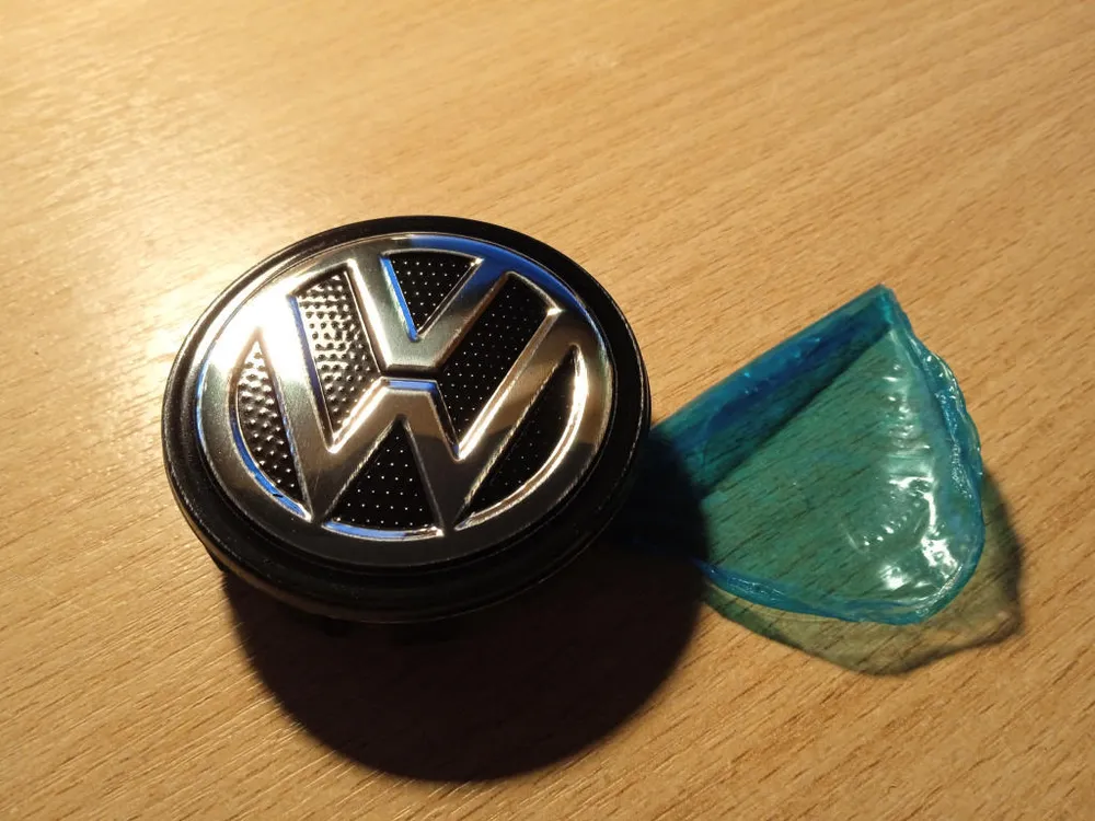 Колпачок ступицы литого диска заглушка крышки Volkswagen (комплект 4) черный/хром 58/54/12 мм 1537001 #1