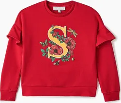 Яркий свитшот из смесового хлопка, свободного силуэта с круглым вырезом. Рукава, со спущенным плечом дополнены воланами  ...