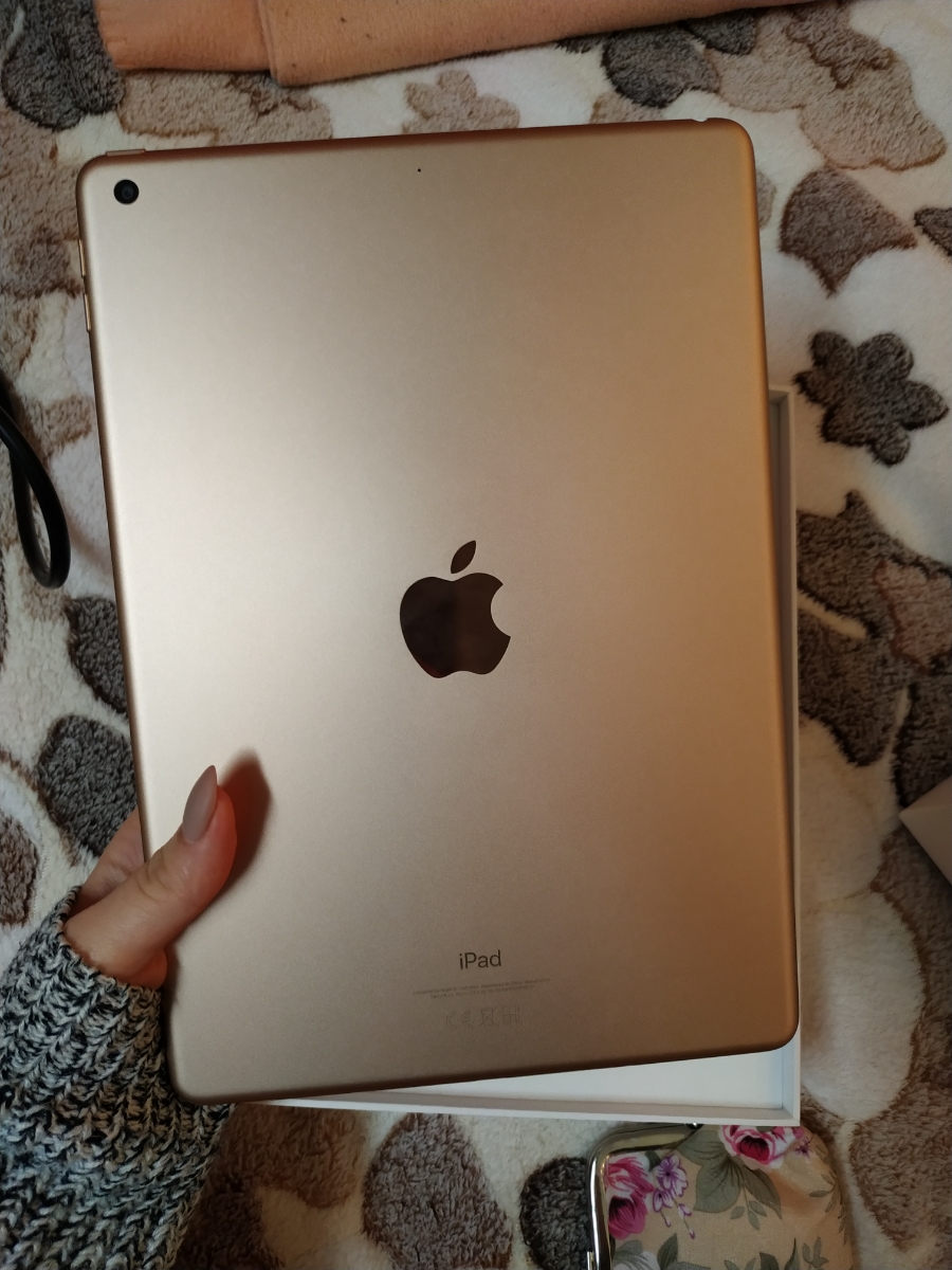 Айпад 256гб. Apple IPAD 10.2 Wi-Fi 128 ГБ золотой. Планшет айпад 10.2 64гб. IPAD 2020 128gb 10.2. IPAD 10.2 Silver.